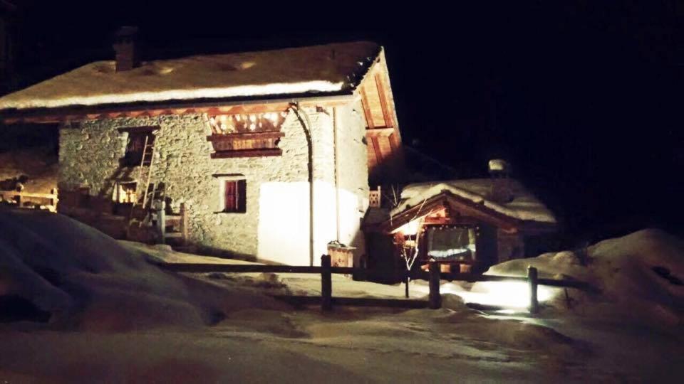 B&B Lo Djoua De Toueno Arvier Eksteriør bilde